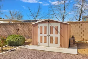 12574 Sarsi Ct, Apple Valley, CA 92308 - Photo 38