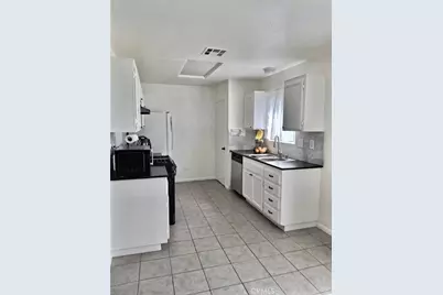 10580 Wakefield Street, Adelanto, CA 92301 - Photo 6