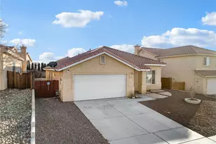 17557 Caprice, Victorville, CA 92395 - Photo 2