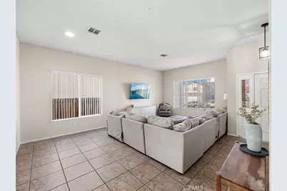 17557 Caprice, Victorville, CA 92395 - Photo 10