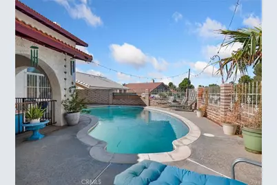 13916 Burning Tree Drive, Victorville, CA 92395 - Photo 2