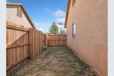 17956 Kendall Circle, Adelanto, CA 92301 - Photo 34