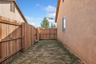 17956 Kendall Cir, Adelanto, CA 92301 - Photo 34