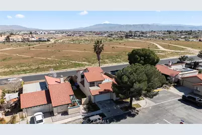 12207 Merrod, Victorville, CA 92395 - Photo 34