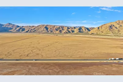 317 Highway 18, Lucerne Valley, CA 92356 - Photo 18