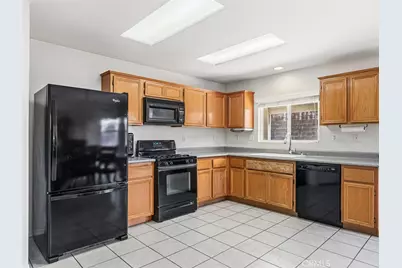 11893 Pepperwood Street, Victorville, CA 92392 - Photo 20