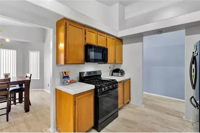 14463 Hillsborough Dr., Victorville, CA 92392 - Photo 10
