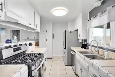 411 McBroom, Barstow, CA 92311 - Photo 12