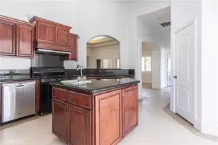 16233 Ridge View Dr, Apple Valley, CA 92307 - Photo 6