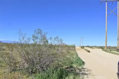 1 Kimshew Road, Apple Valley, CA 92307 - Photo 4