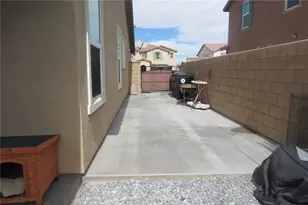 14369 Pioneer Way, Victorville, CA 92394 - Photo 24