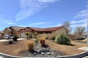 13839 Topmast Dr, Helendale, CA 92342 - Photo 2