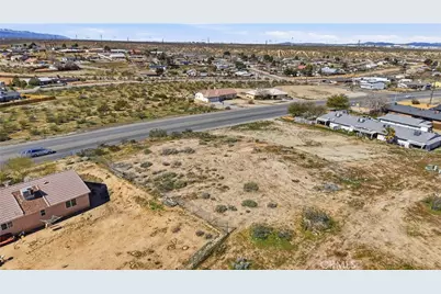16423 Village Drive, Victorville, CA 92394 - Photo 8