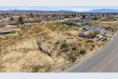 16423 Village Drive, Victorville, CA 92394 - Photo 2