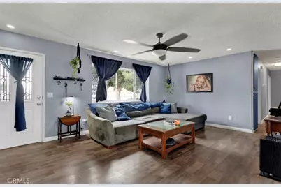 15268 Nanticoke, Apple Valley, CA 92307 - Photo 4