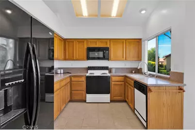 11594 Mountain Meadow Drive, Apple Valley, CA 92308 - Photo 12