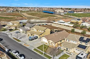 13720 Adams St, Oak Hills, CA 92344 - Photo 46