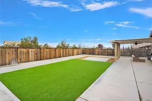 13720 Adams St, Oak Hills, CA 92344 - Photo 42