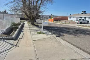 37149 Camarillo, Barstow, CA 92311 - Photo 4