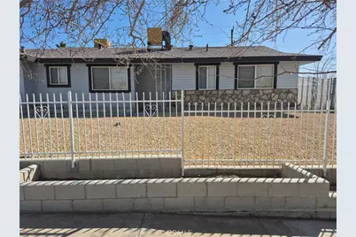 37149 Camarillo, Barstow, CA 92311 - Photo 2