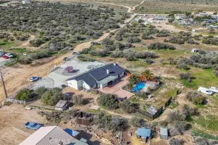 7426 Cedar St, Phelan, CA 92371 - Photo 26