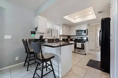 13115 Rolling Ridge, Victorville, CA 92395 - Photo 18