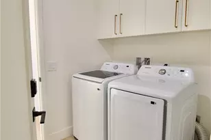 8354 Macron, Oak Hills, CA 92344 - Photo 20