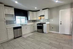 12790 Desert Creek Cir, Victorville, CA 92395 - Photo 8