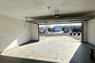 12790 Desert Creek Cir, Victorville, CA 92395 - Photo 22