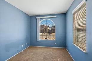 15126 Bluffside Ln, Victorville, CA 92394 - Photo 18