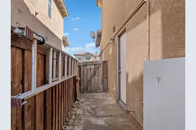 15126 Bluffside Lane, Victorville, CA 92394 - Photo 42