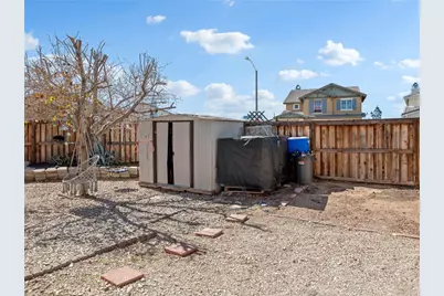 15126 Bluffside Lane, Victorville, CA 92394 - Photo 40