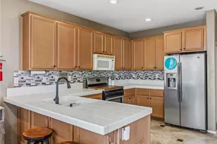 15126 Bluffside Ln, Victorville, CA 92394 - Photo 14