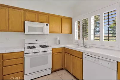 11220 Country Club Drive, Apple Valley, CA 92308 - Photo 16