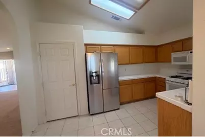 11220 Country Club Drive, Apple Valley, CA 92308 - Photo 8