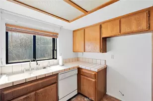 13421 Dean, Victorville, CA 92395 - Photo 14