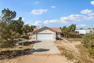 8840 Smoke Tree Rd, Phelan, CA 92371 - Photo 36