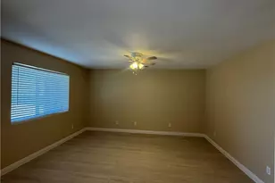 22265 Thunderbird, Apple Valley, CA 92307 - Photo 2