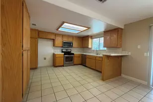 22265 Thunderbird, Apple Valley, CA 92307 - Photo 6