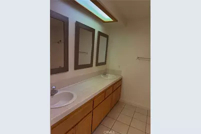 22265 Thunderbird, Apple Valley, CA 92307 - Photo 10