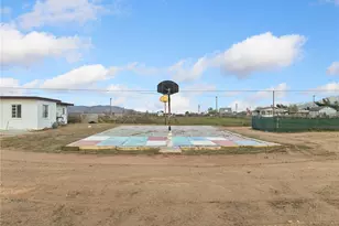 21637 Del Oro, Apple Valley, CA 92308 - Photo 8