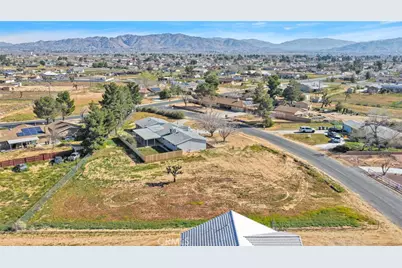 14450 Jicarilla, Apple Valley, CA 92307 - Photo 50