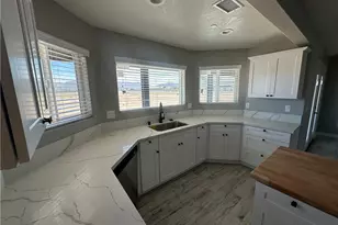 15009 Temecula Rd, Apple Valley, CA 92307 - Photo 18