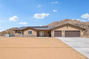 24162 Shoshone Rd, Apple Valley, CA 92307 - Photo 2