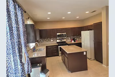 15647 Choctaw Court, Victorville, CA 92395 - Photo 12