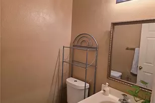 15647 Choctaw Ct, Victorville, CA 92395 - Photo 14