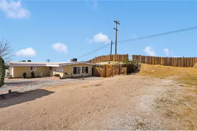 16824 Crestview, Victorville, CA 92395 - Photo 38