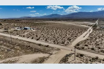 708 Rabbit Springs Road, Lucerne Valley, CA 92356 - Photo 2