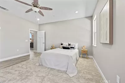 18826 Valencia, Hesperia, CA 92345 - Photo 16