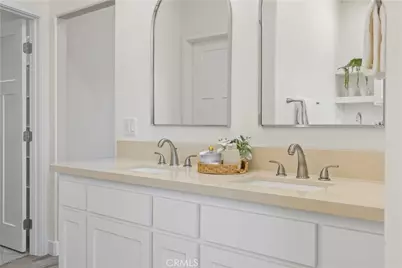 18826 Valencia, Hesperia, CA 92345 - Photo 30